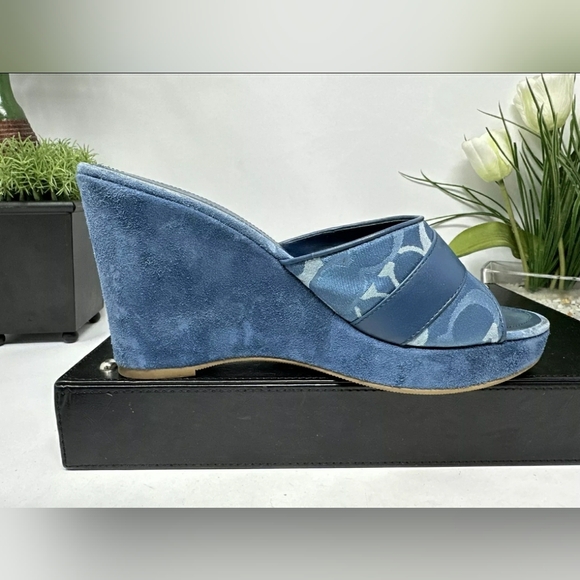 Coach Denim Designer Blue Wedge Sandals Women’s US Size 9M (0619109) - Picture 2 of 9